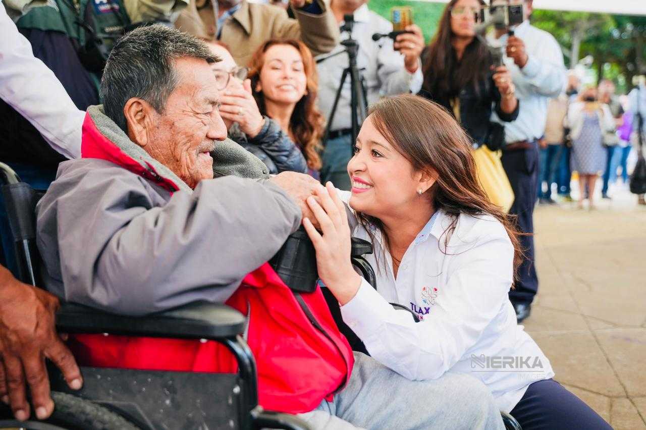 TLX-entrega-tinacos