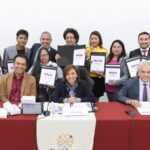 ENTREGA GOBERNADORA RECONOCIMIENTOS A DOCENTES TLAXCALTECAS