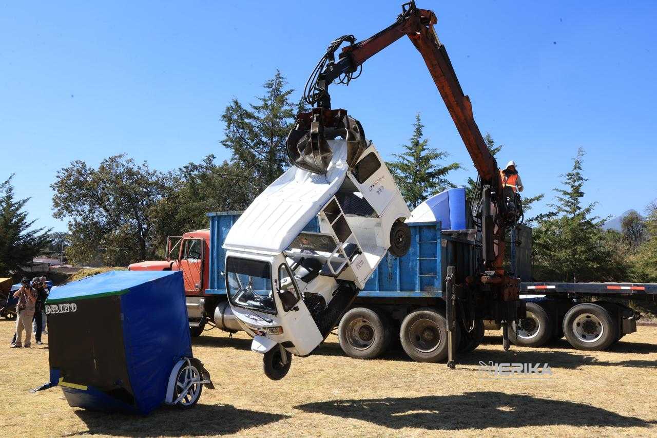 ENCABEZÓ GOBERNADORA ENTREGA DE TAXIS Y DESTRUCCIÓN DE MOTOTAXIS EN ZITLALTEPEC