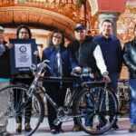 ENTREGA GOBERNADORA BICICLETAS A TAQUEROS QUE GANARON RÉCORD GUINNESS