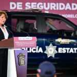 En EdoMex Gobernadora entrega 100 nuevas patrullas equipadas con alta tecnología.