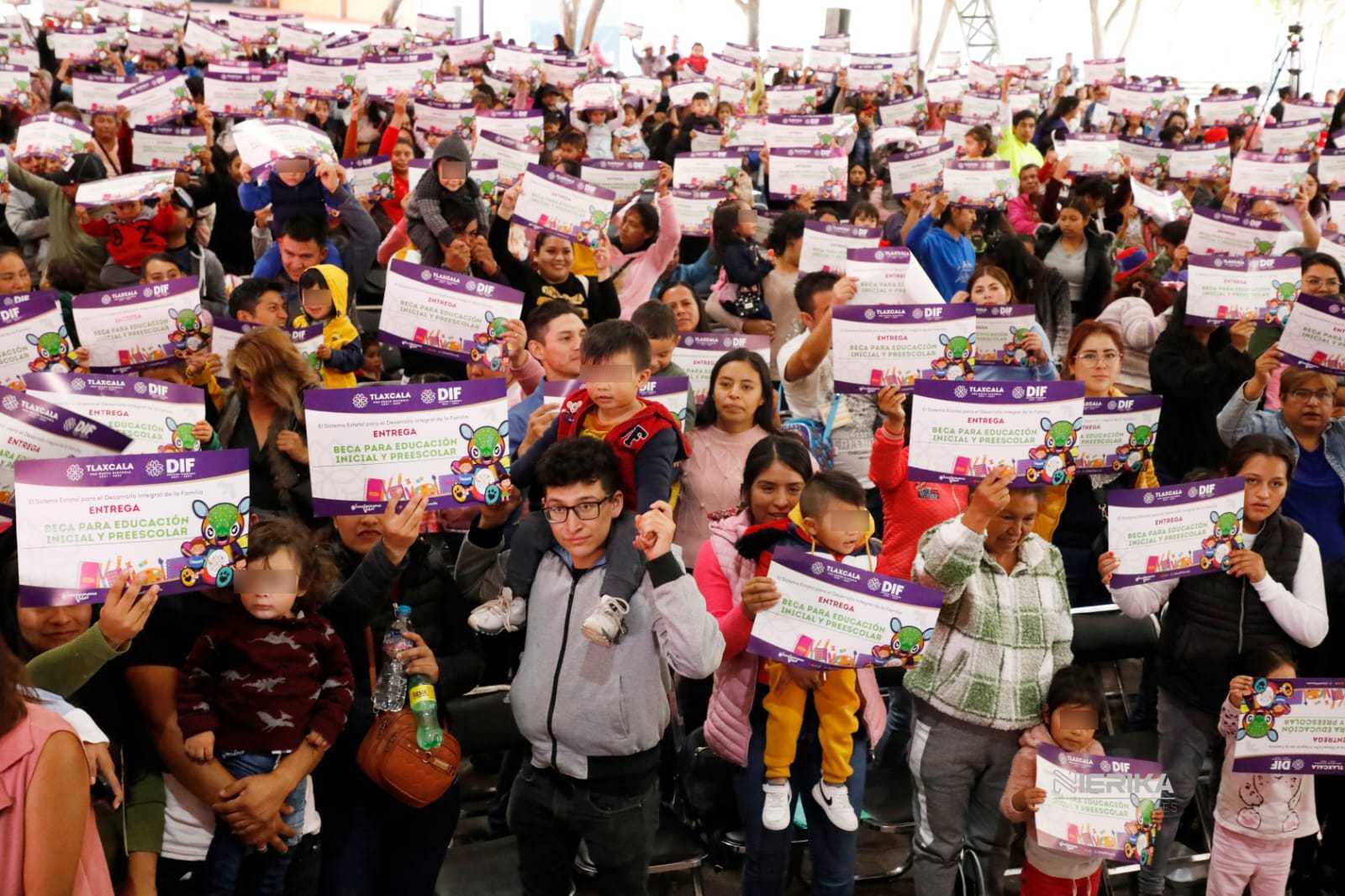 CUMPLE SEDIF CON LA PRIMERA INFANCIA: ENTREGA BECAS