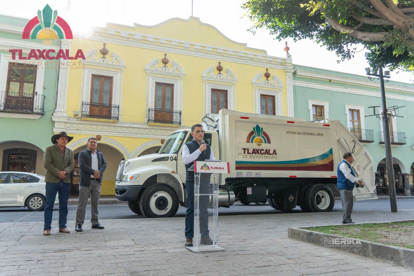 Entrega Alfonso Sánchez García segundo camión rehabilitado para fortalecer el servicio de limpia