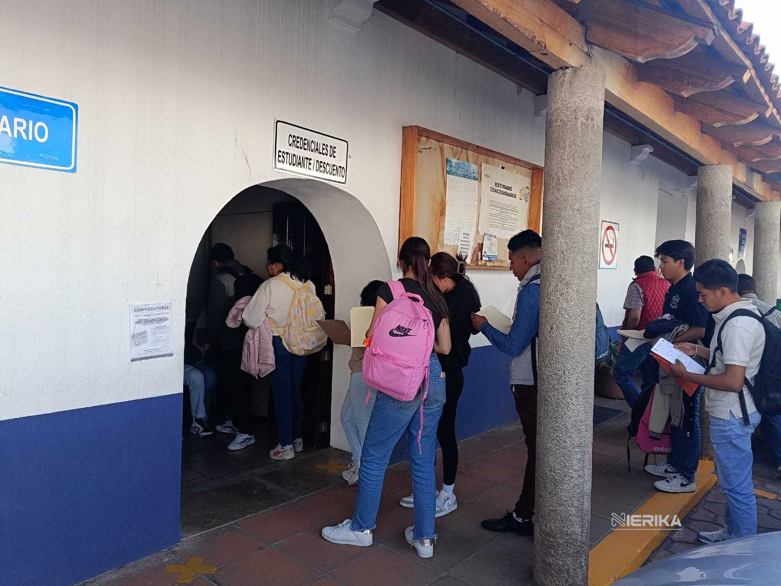 MOVILIDAD INICIA ENTREGA CREDENCIALES DE DESCUENTO A ESTUDIANTES DEL NIVEL SUPERIOR