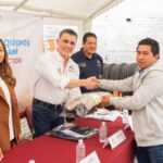 Entrega Alfonso Sánchez uniformes y herramientas a la base trabajadora de CAPAM