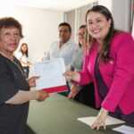 Entregan certificados de estudios a adultos mayores de diversas comunidades de Chiautempan