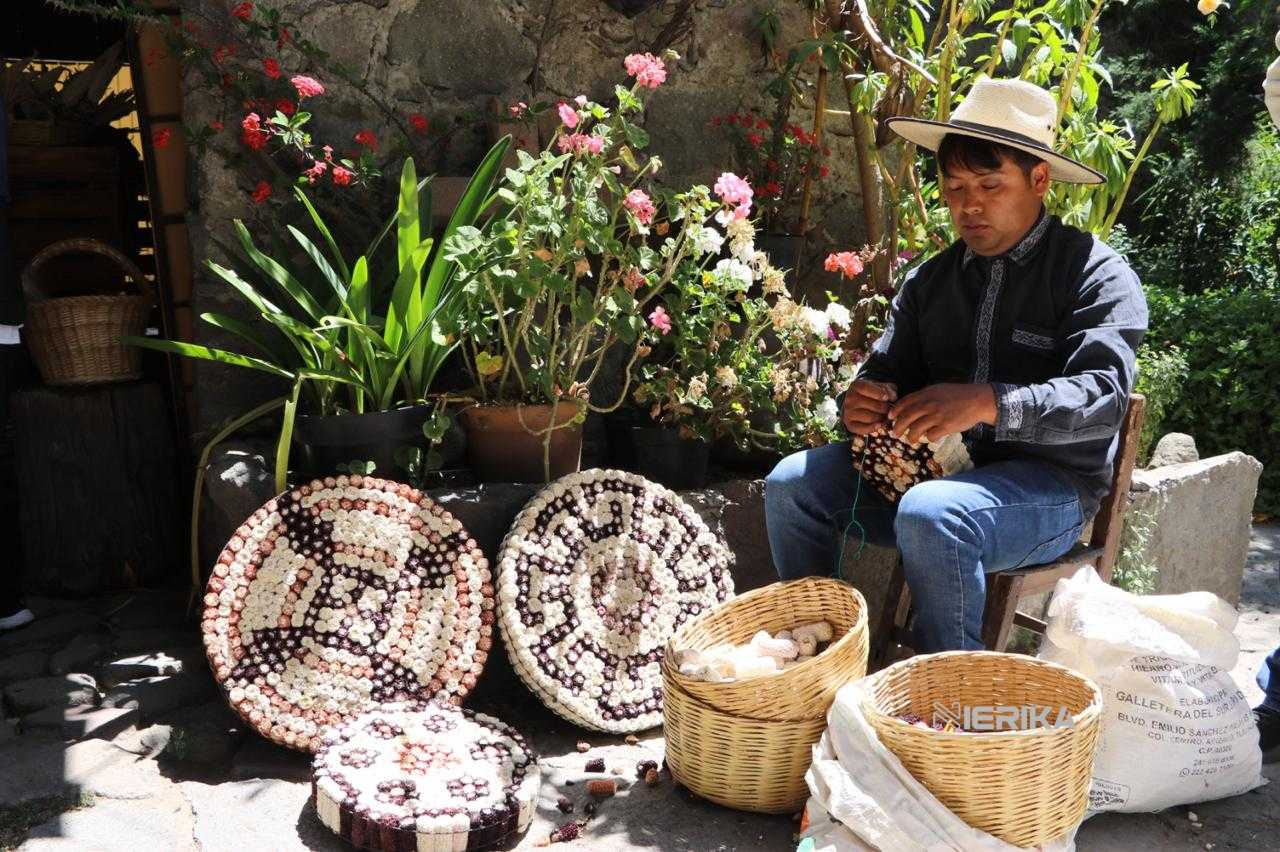 PRESENTAN ACTIVIDADES DE FIESTA DEL MAÍZ “NGO R’O DETHA” 2025