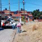 En Chiautempan realizan trabajos de limpieza general y mantenimiento del alumbrado público en la colonia El Alto.