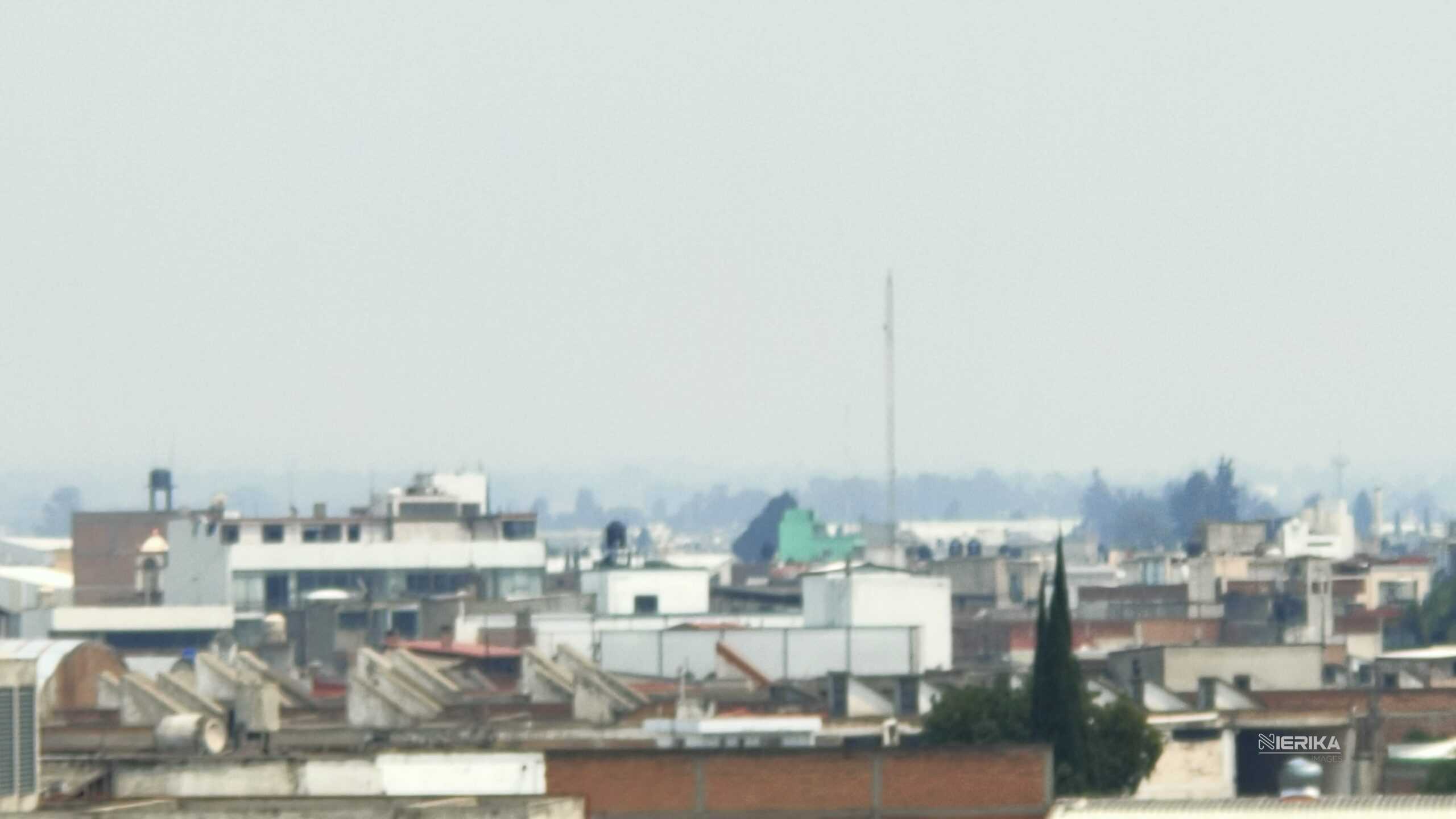 Dependencias municipales trabajan para controlar un incendio registrado en las comunidades de Tlalcuapan y Cuahuixmatlac