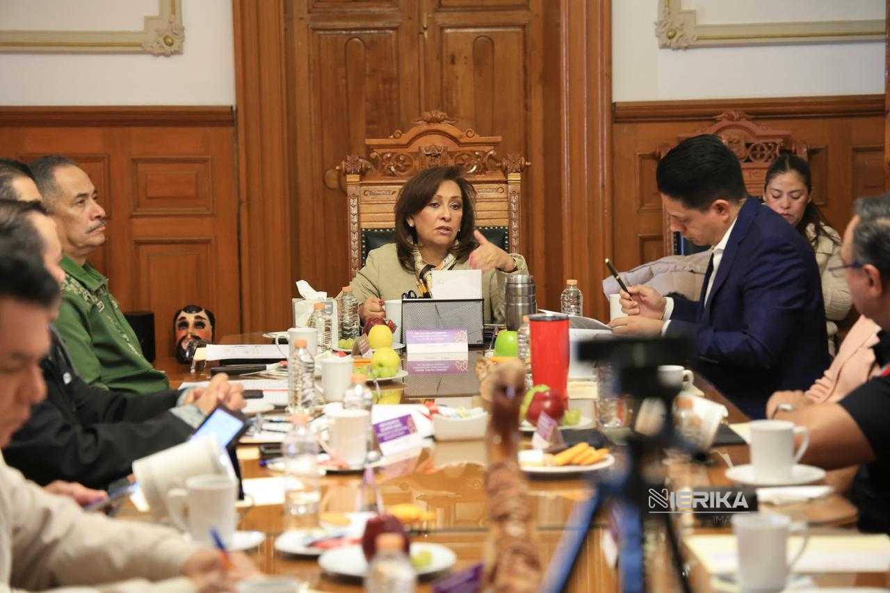 ENCABEZA GOBERNADORA LORENA CUÉLLAR MESA DE ATENCIÓN DE INCENDIOS