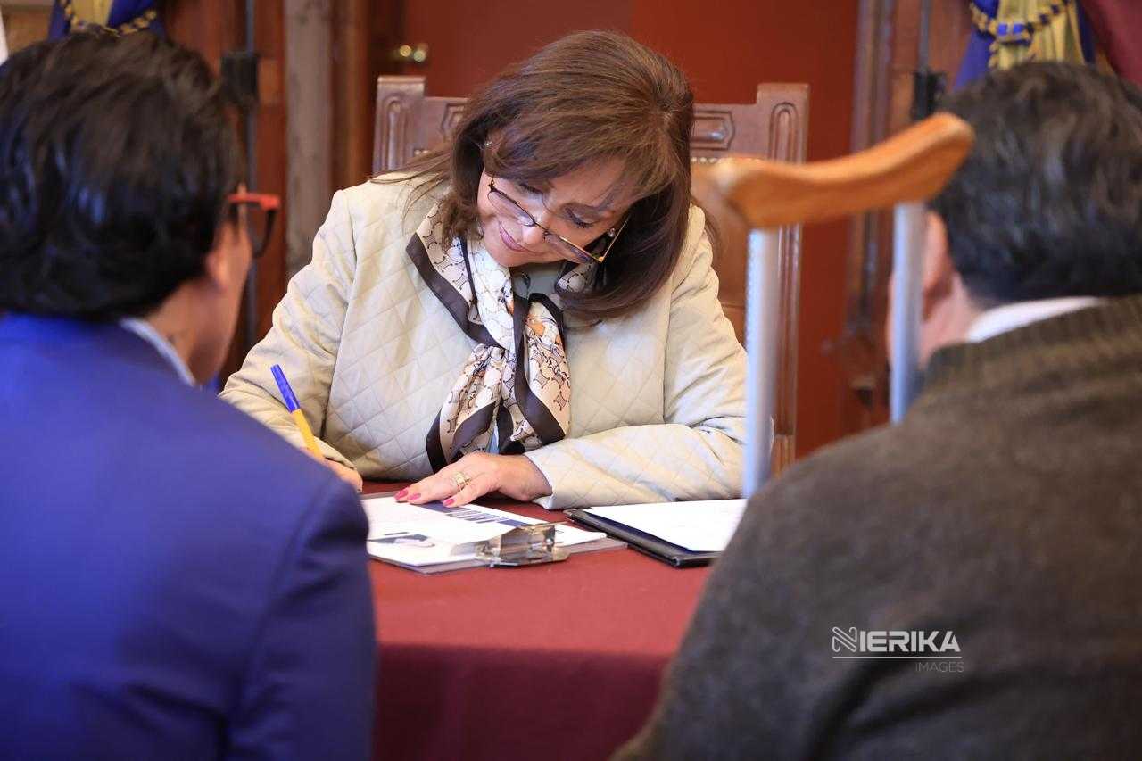 COMPLEMENTAN FUNCIONARIOS JORNADA DE AUDIENCIA PÚBLICA EN PALACIO DE GOBIERNO