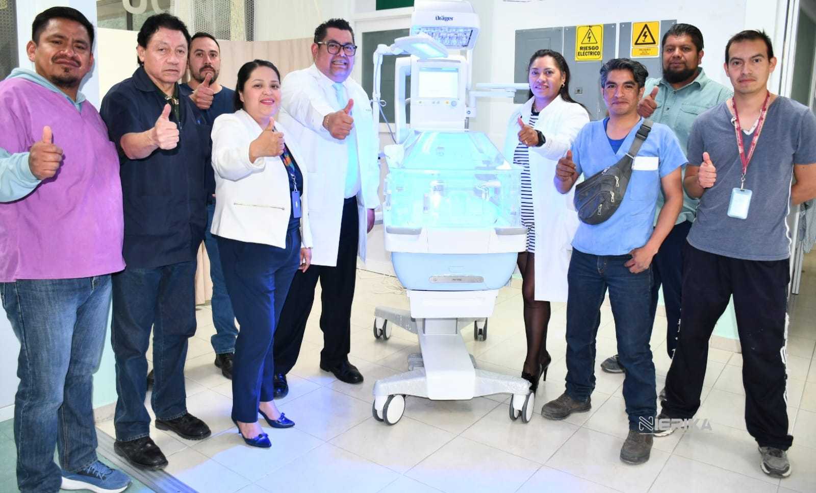ENTREGAN CUNAS MÉDICAS, INCUBADORAS Y MONITORES AL HOSPITAL IMSS-BIENESTAR DE TZOMPANTEPEC