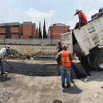 El Ayuntamiento de Chiautempan, continúa realizando labores de bacheo en la Calle Ferrocarril