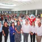 Blanca Angulo celebra a niñas y niños de Chiautempan con función de cine