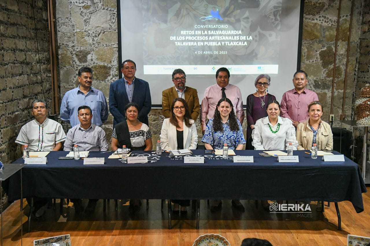 PRESENTA SC CONVERSATORIO SOBRE LOS RETOS EN LA SALVAGUARDIA DE LOS PROCESOS ARTESANALES DE LA TALAVERA