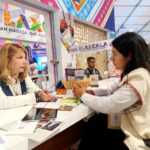 Textiles de Chiautempan maravillan en el turismo nacional e internacional
