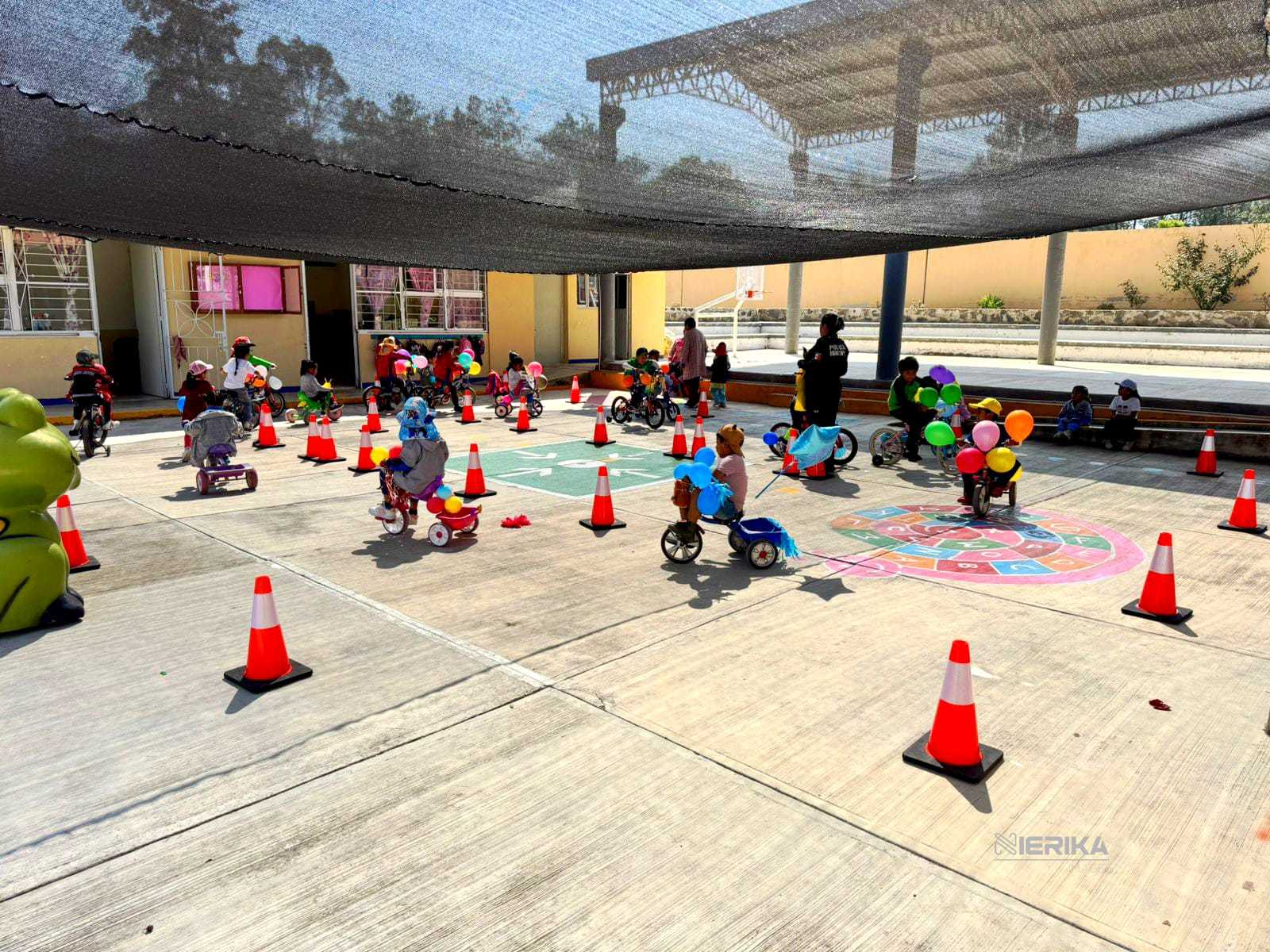 En escuelas de Chiautempan, niñas y niños reciben educación vial de la Policía de Proximidad Social