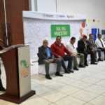 DOCENTES Y ADMINISTRATIVOS DEL CECYTE RECIBEN PREMIO AL MÉRITO 2025