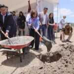 COLOCAN AUTORIDADES PRIMERA PIEDRA DE EMPRESA INTERNACIONAL NEUCE MÉXICO; INVERSIÓN SERÁ DE 600 MDP