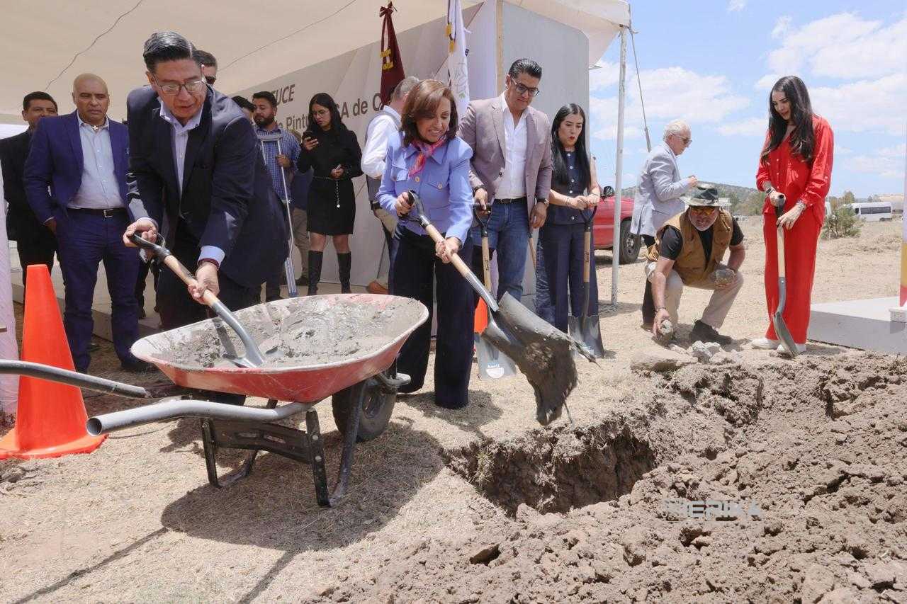 COLOCAN AUTORIDADES PRIMERA PIEDRA DE EMPRESA INTERNACIONAL NEUCE MÉXICO; INVERSIÓN SERÁ DE 600 MDP