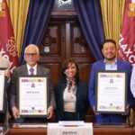 ENTREGA GOBERNADORA DISTINTIVO DE TRABAJO DIGNO A EMPRESAS