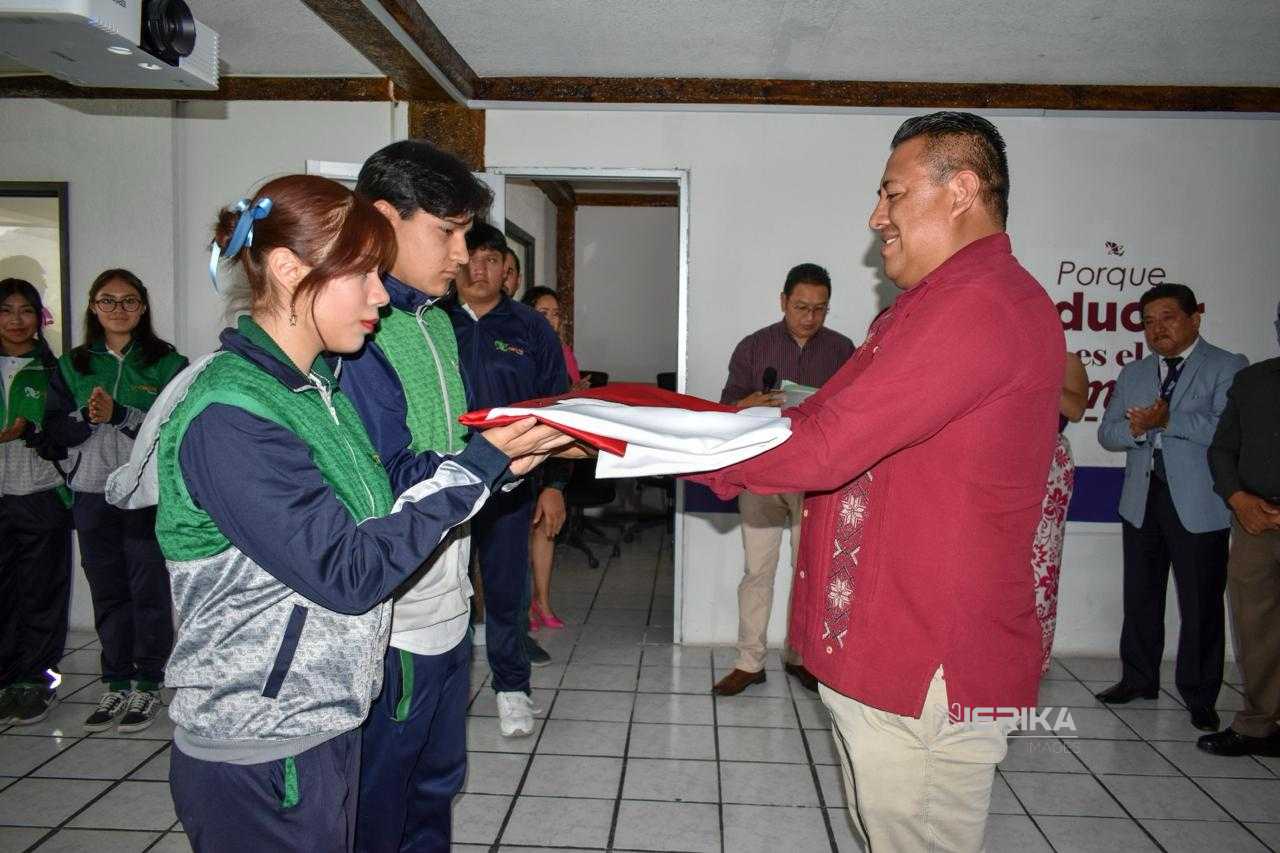 TLAXCALA PARTICIPARÁ EN CONCURSO NACIONAL DE CREATIVIDAD E INNOVACIÓN TECNOLÓGICA, ROBÓTICA Y HACKATHON 2025