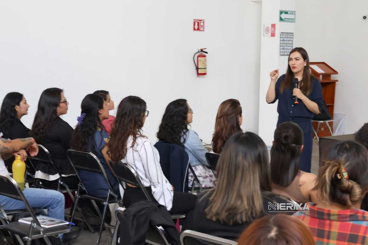 SMET CAPACITA A OPERADORES DE 20 CENTROS “LIBRE” EN EL ESTADO