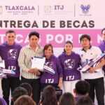 ENCABEZA GOBERNADORA ENTREGA DE 200 BECAS DEL PROGRAMA “TLAXCALTECAS POR EL MUNDO”