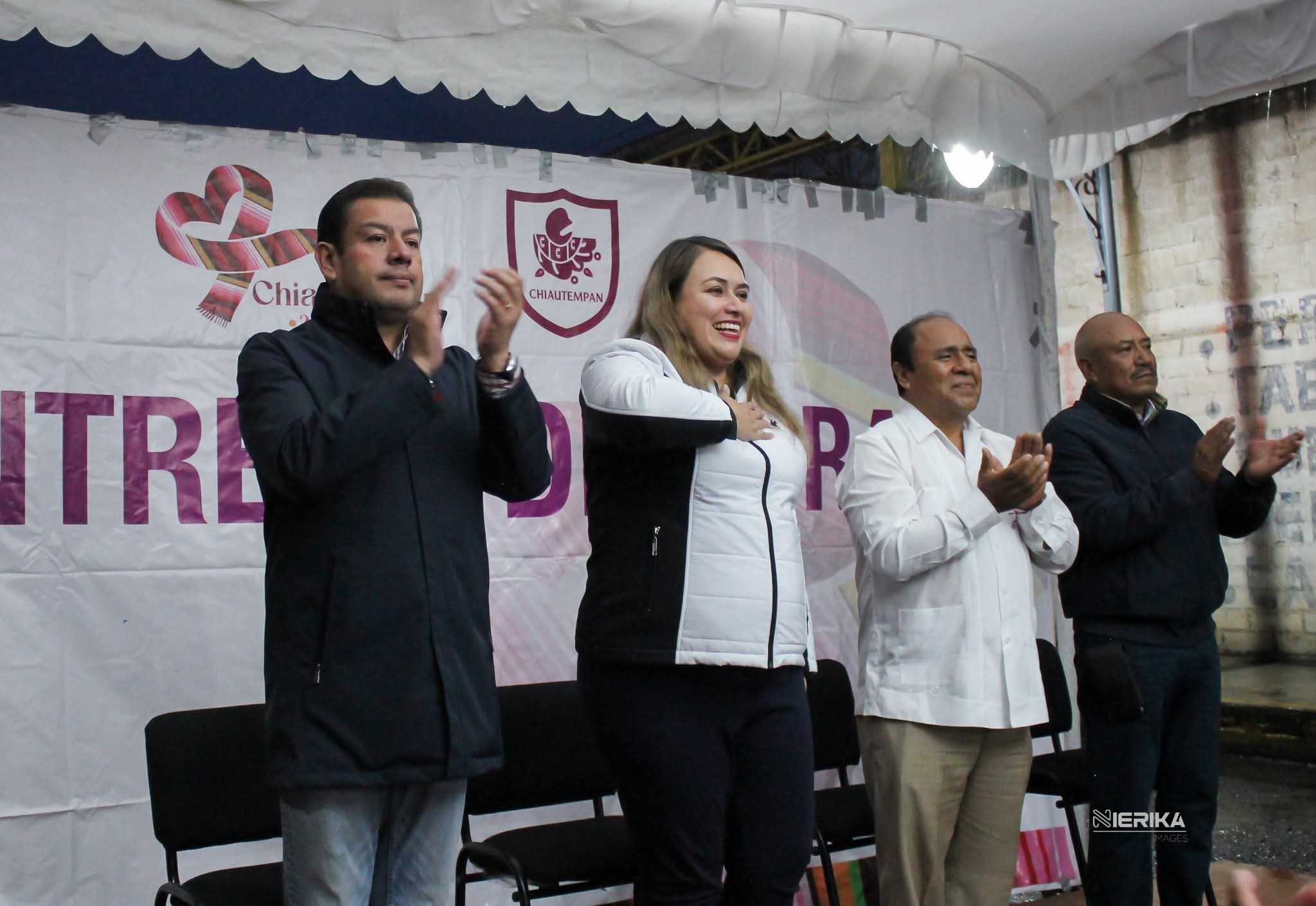 Blanca Angulo entrega rehabilitación de alumbrado público