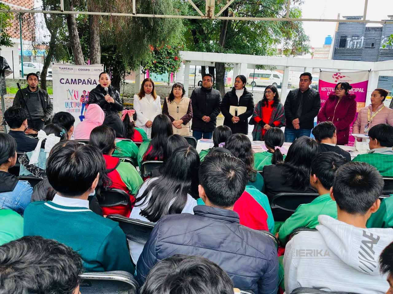 Jornada educativa en Chiautempan con estudiantes de secundaria para la prevención de embarazos.