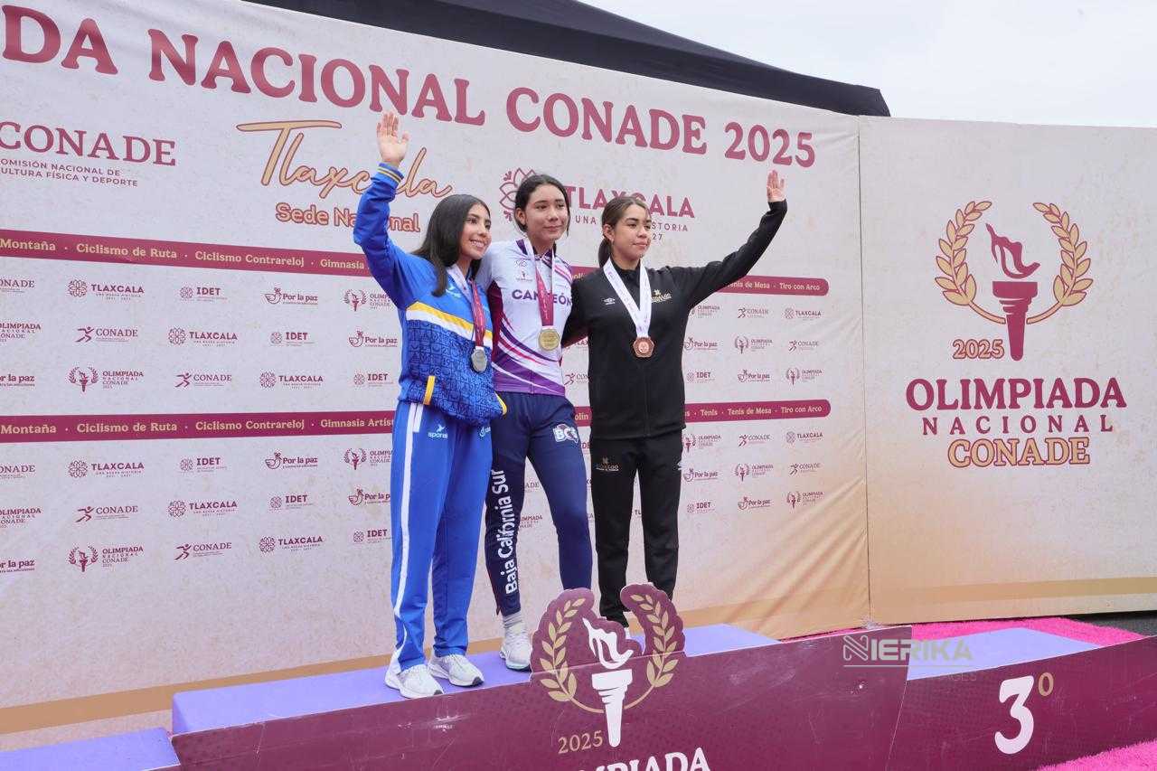 PEDALISTAS TLAXCALTECAS SUBEN AL PÓDIUM Y RECIBEN MEDALLAS DE BRONCE EN LA PRUEBA DE RUTA