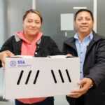 Entrega de aves de traspatio a familias del municipio de Chiautempan.