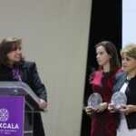 ENTREGA GOBERNADORA EL GALARDÓN “50 MUJERES POR TLAXCALA 2025”