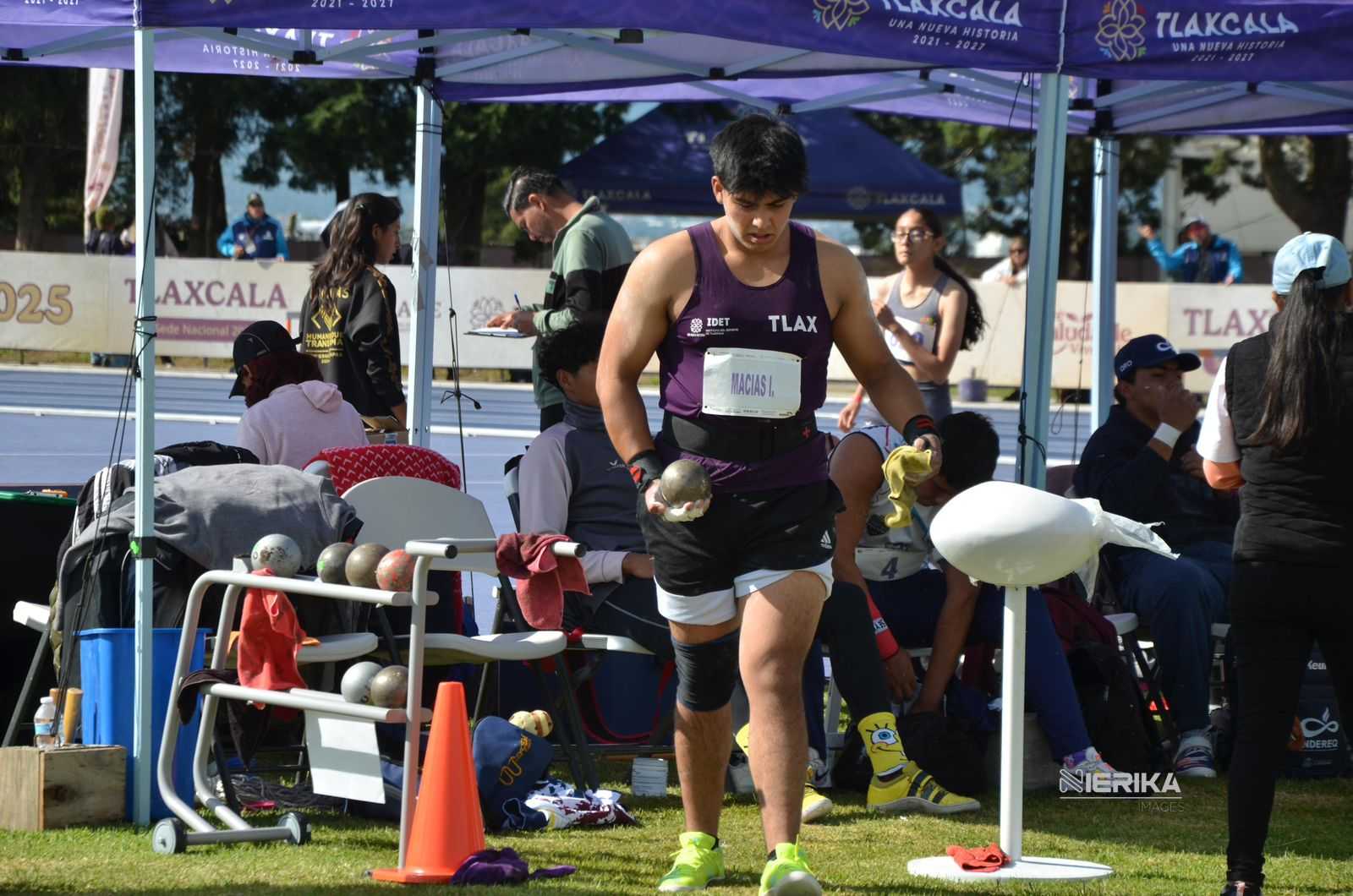 ISMAEL MACÍAS SE COLOCA ENTRE LOS 10 MEJORES DEL PAÍS EN IMPULSO DE BALA EN LA OLIMPIADA NACIONAL