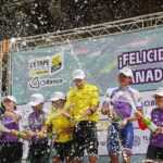 GOBERNADORA LORENA CUÉLLAR ENCABEZA PREMIACIÓN A GANADORES DE L´ÉTAPE TLAXCALA BY TOUR DE FRANCIA