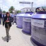 ENTREGA GOBERNADORA LORENA CUÉLLAR 300 TINACOS EN APIZACO
