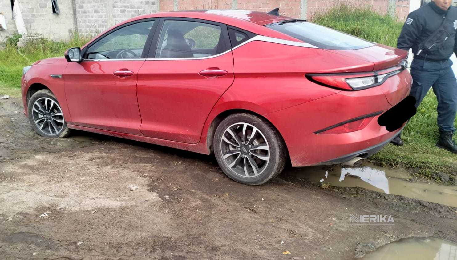 En operativo de seguridad, Policía de Chiautempan recupera vehículos con reporte de robo con violencia en Tezoquipan