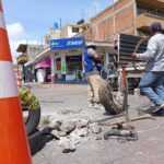 Reparan coladera en la esquina de Antonio Díaz Varela y Progreso de Chiautempan