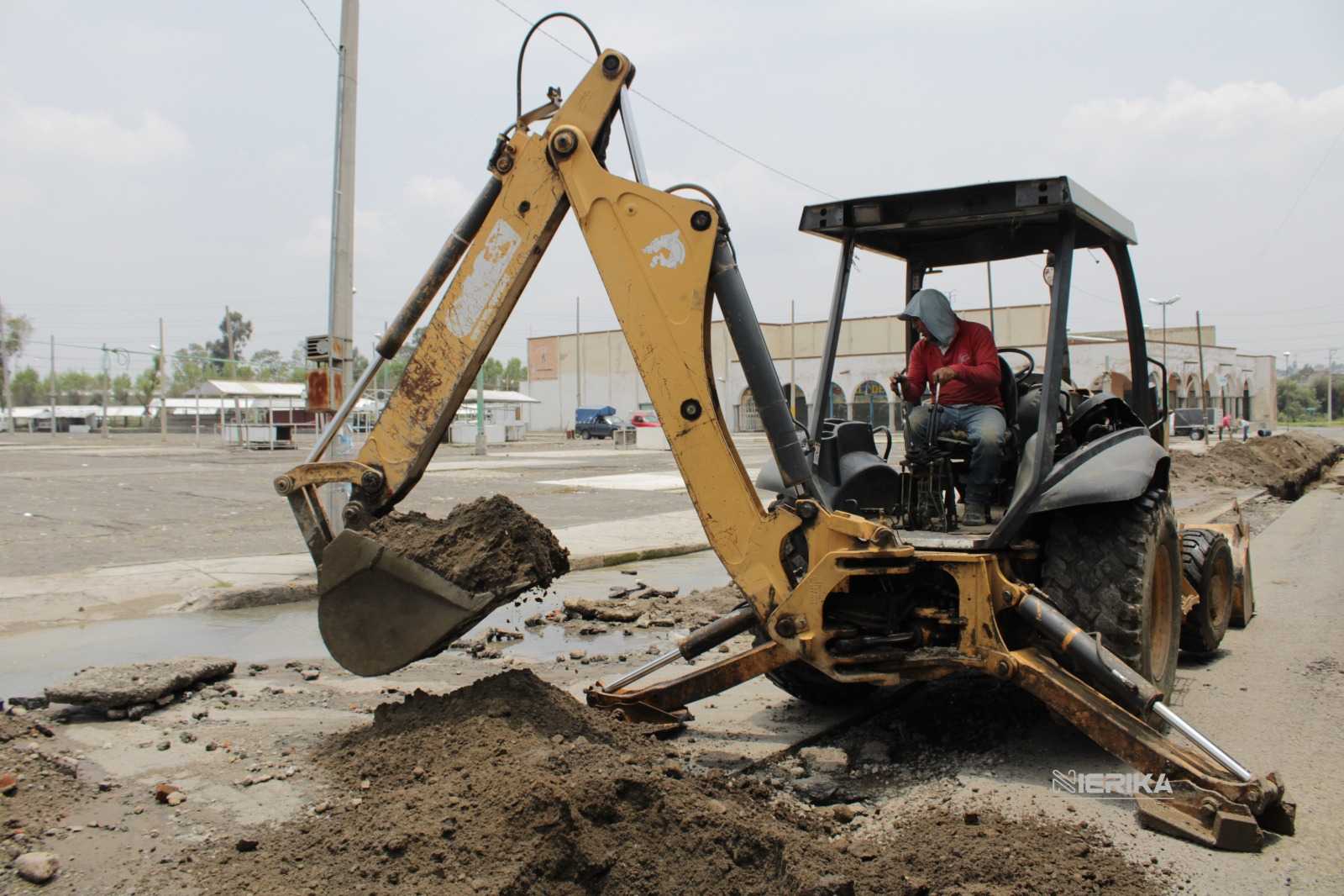 Gobierno de Chiautempan rehabilita sistema de drenaje en la zona del Mercado Nuevo