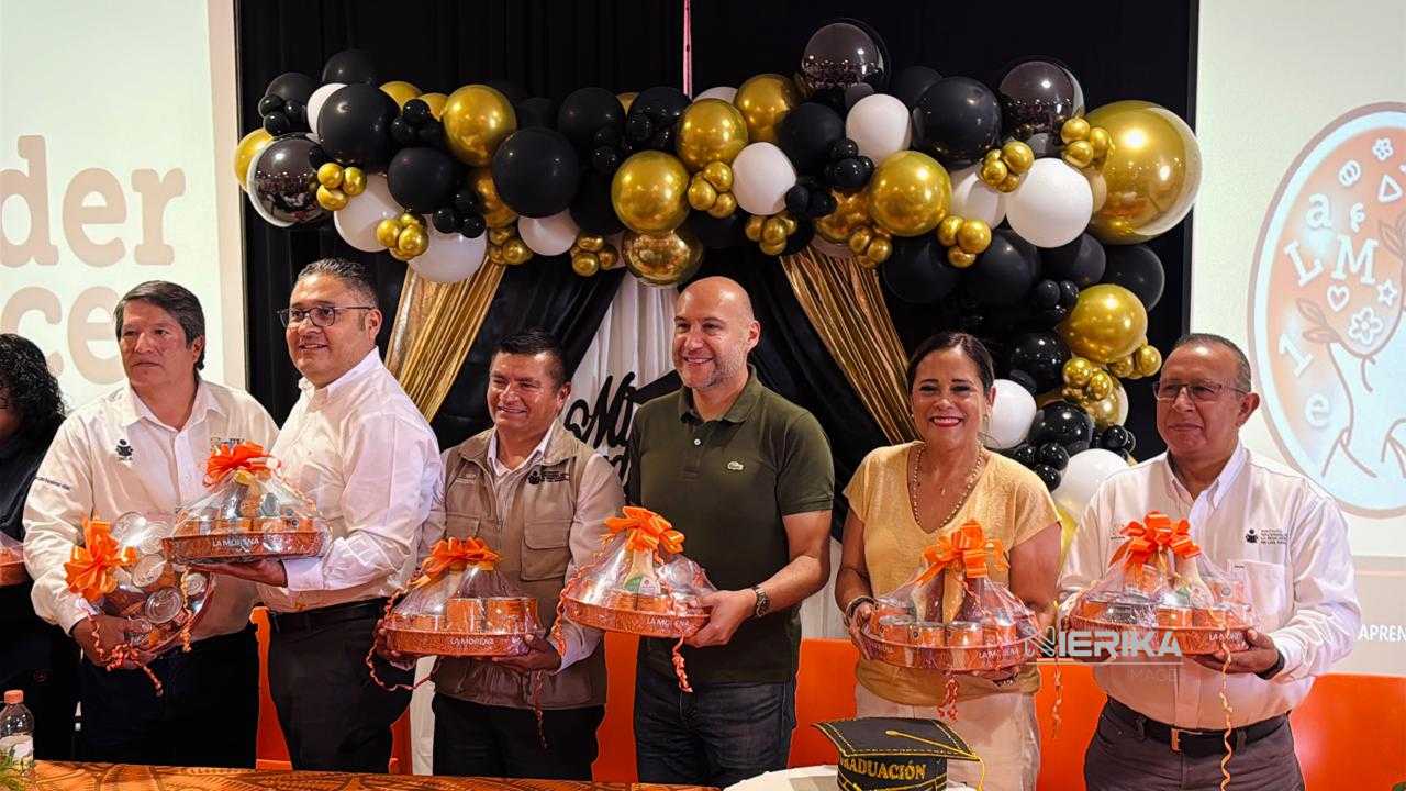 ENTREGA ITEA CERTIFICADOS DE EDUCACIÓN BÁSICA A TRABAJADORES DE «LA MORENA»