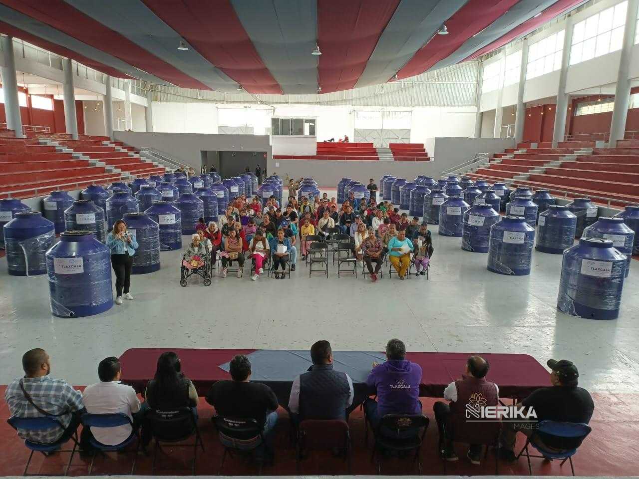 SUMA SECRETARÍA DE BIENESTAR 297 TINACOS ENTREGADOS A FAMILIAS VULNERABLES EN CUATRO MUNICIPIOS