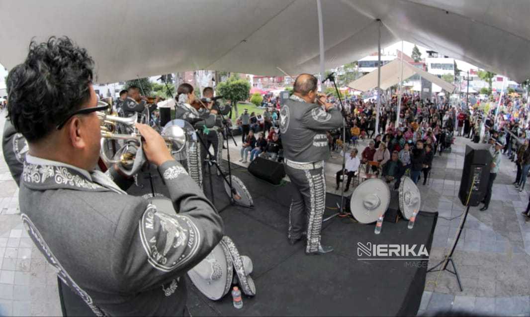 Luce Mariachi de la Guardia Nacional en Feria de Chiautempan 2025