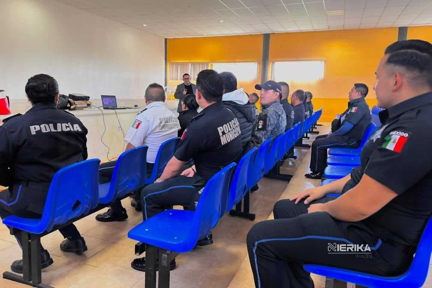 SECRETARÍA DE LAS MUJERES CAPACITA A POLICÍAS DE NOPALUCAN PARA PREVENIR VIOLENCIA DE GÉNERO