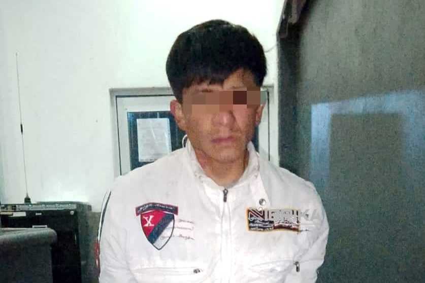 Policía de Chiautempan asegura a masculino por conducir motocicleta con reporte de robo