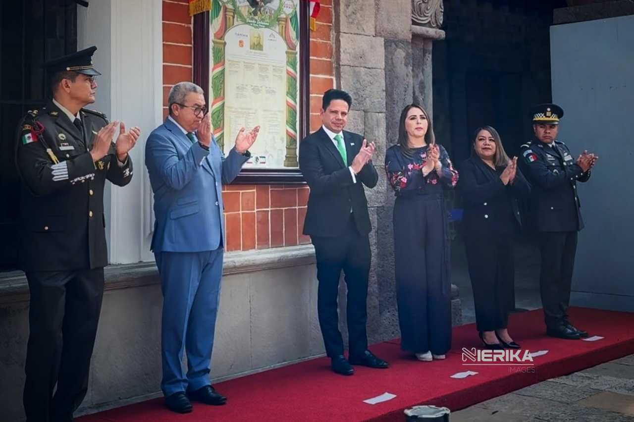 INICIAN CELEBRACIONES PATRIAS EN TLAXCALA CON COLOCACIÓN DE BANDO SOLEMNE