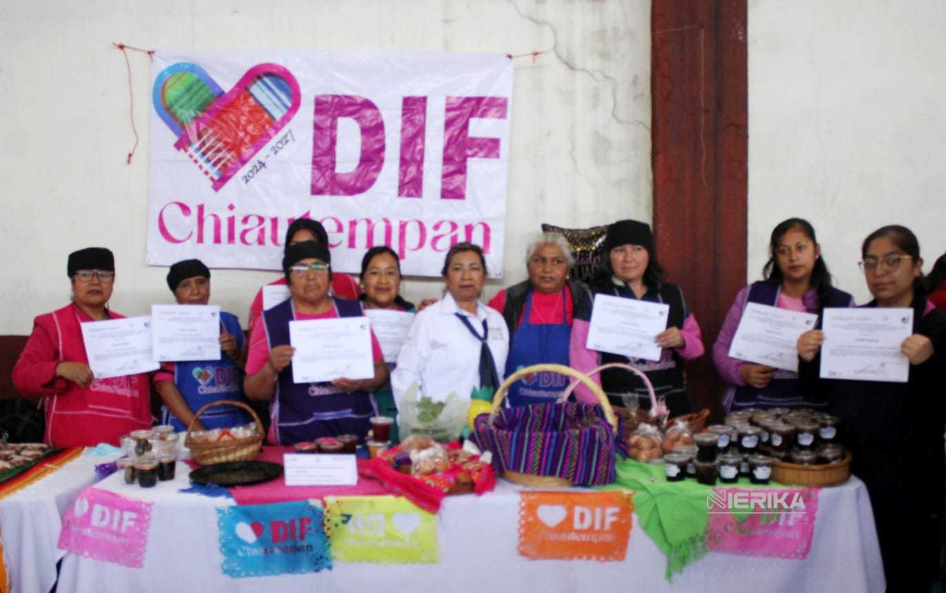 En Chiautempan se entregan constancias a 657 personas por concluir cursos de capacitación para el emprendimiento