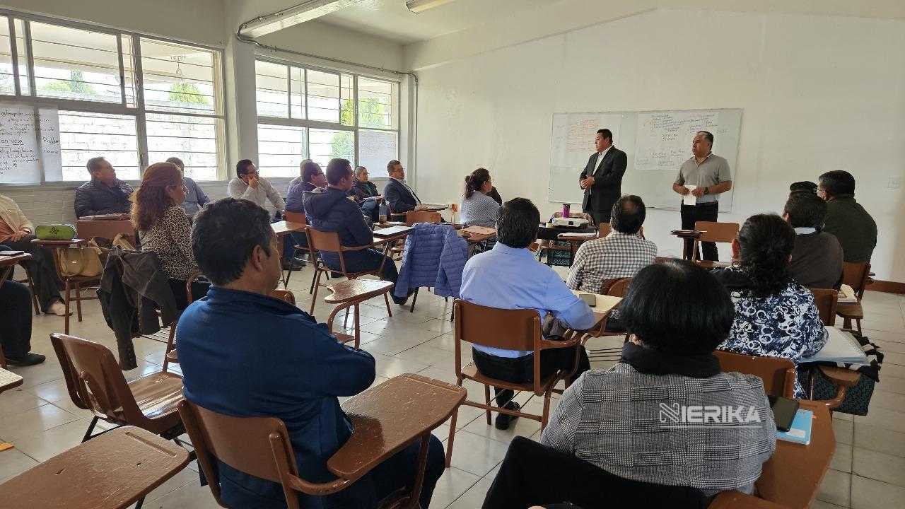 DOCENTES DEL CECYTE FORTALECEN DESEMPEÑO PROFESIONAL CON JORNADAS DE CAPACITACIÓN