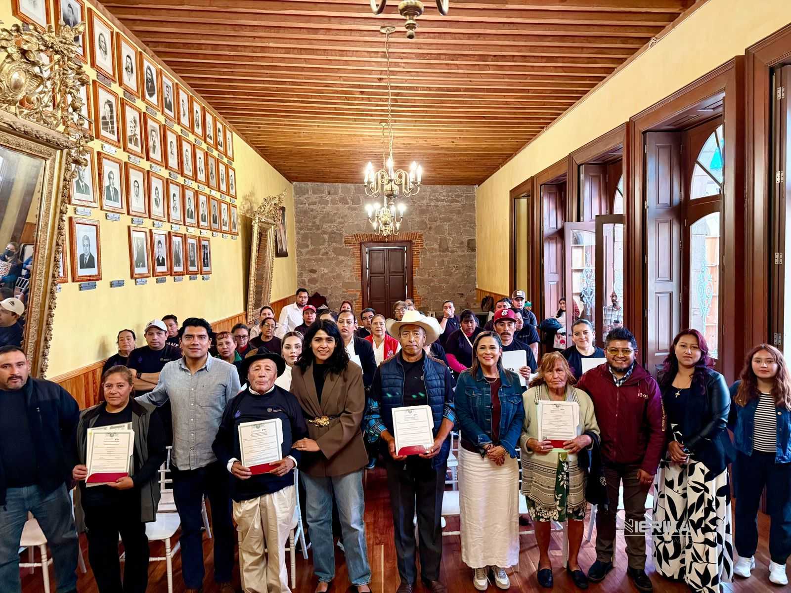 MÁS DE 200 TLAXCALTECAS CONCLUYEN SU EDUCACIÓN BÁSICA EN PANOTLA, TLAXCO Y APIZACO