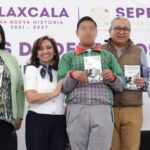 ENTREGAN LA CARTILLA DE DERECHOS DE LAS MUJERES A ESTUDIANTES DE SECUNDARIA EN TLAXCALA