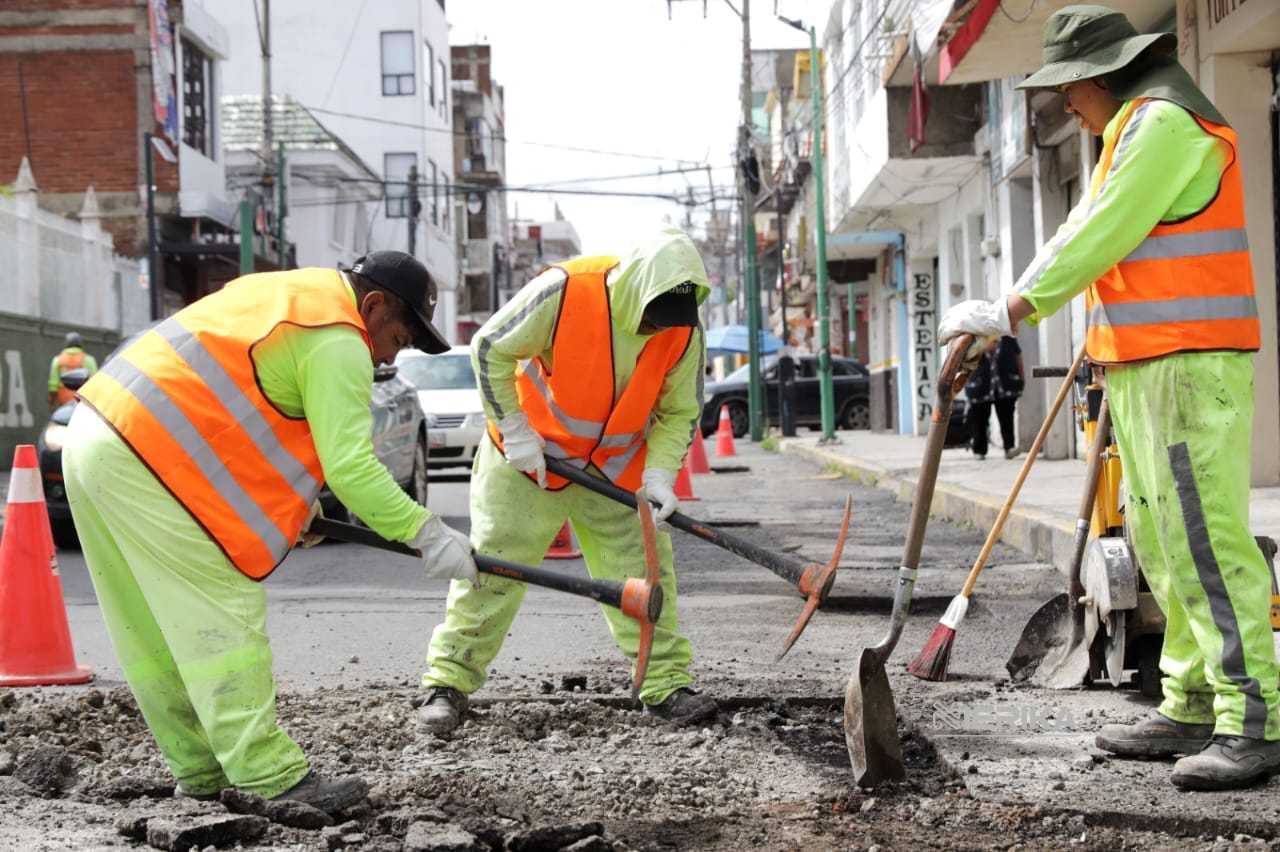Continúan las jornadas de bacheo en Chiautempan